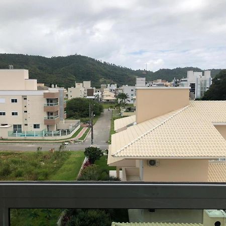 Lindo Apartamento Praia De Palmas Daire Governador Celso Ramos Dış mekan fotoğraf