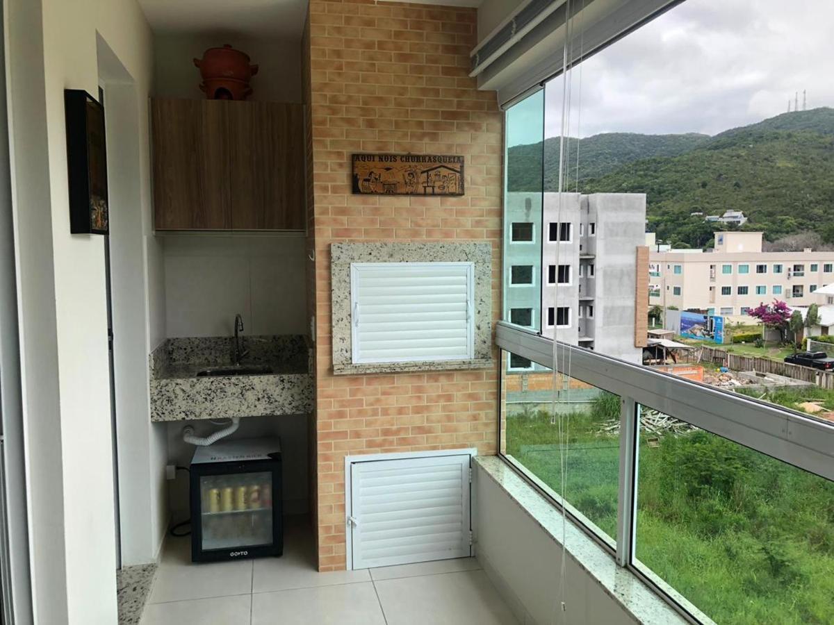 Lindo Apartamento Praia De Palmas Daire Governador Celso Ramos Dış mekan fotoğraf